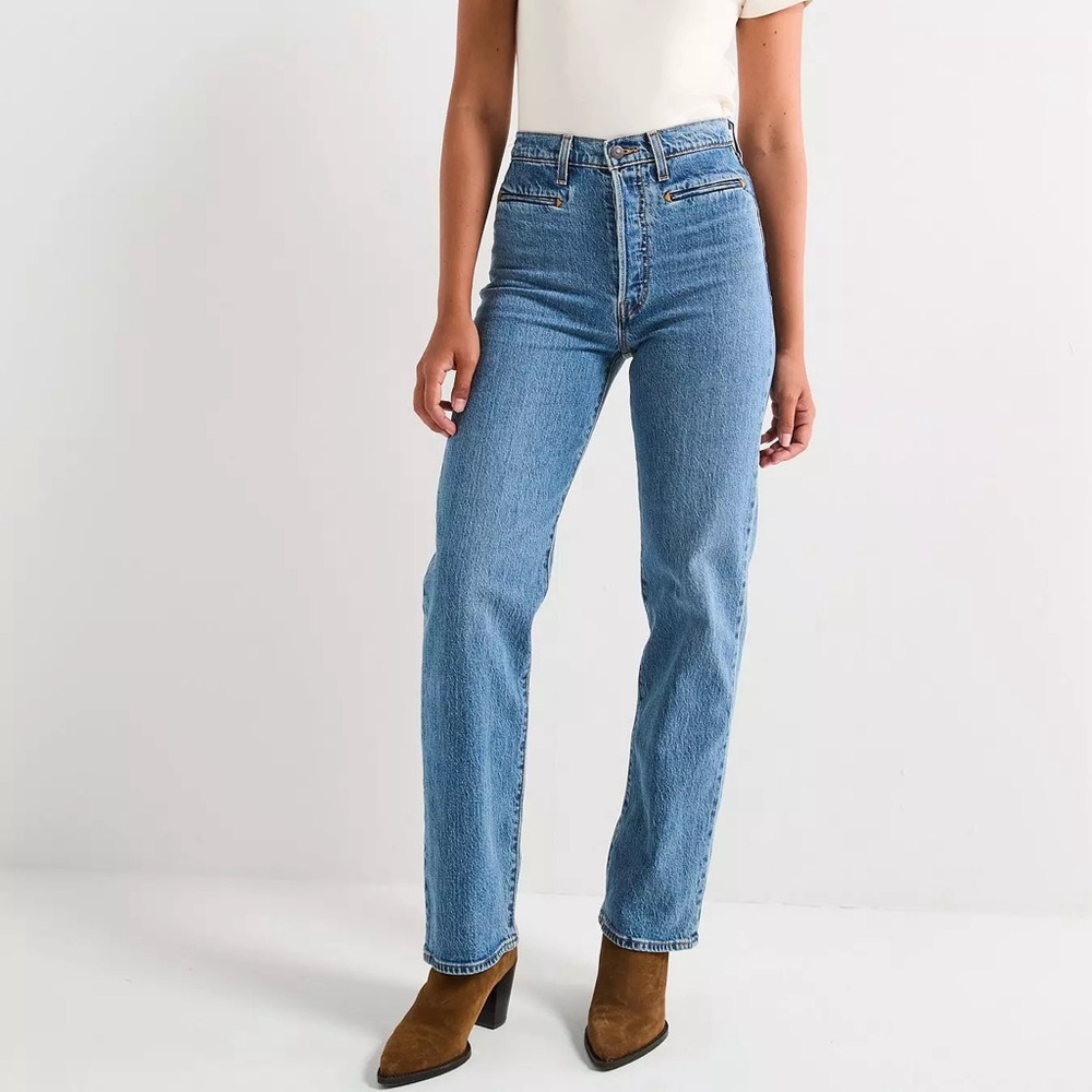 Levi’s Ribcage Western Jean - Picture 4 of 4